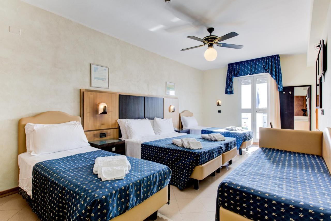 Hotel Verona Cesenatico Exterior photo