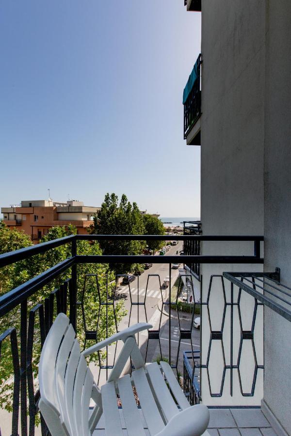 Hotel Verona Cesenatico Exterior photo