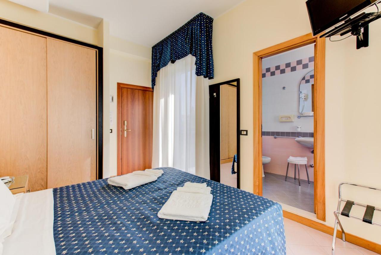 Hotel Verona Cesenatico Exterior photo