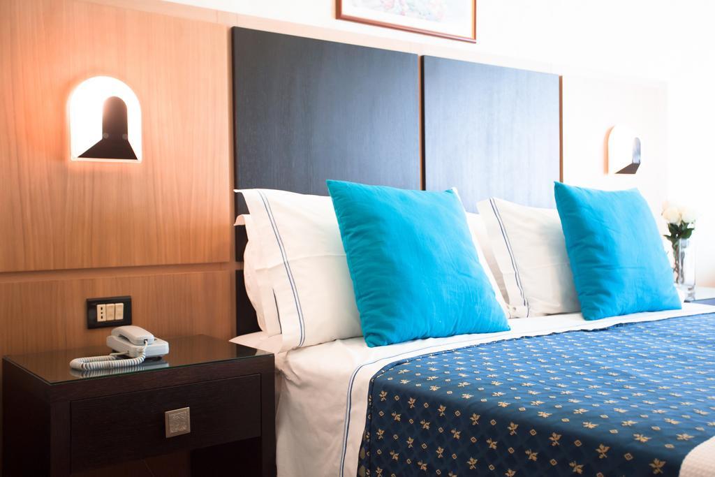Hotel Verona Cesenatico Room photo